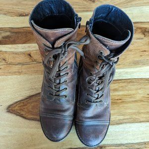 Taos Footwear Boots, Crave, Size 10-10.5